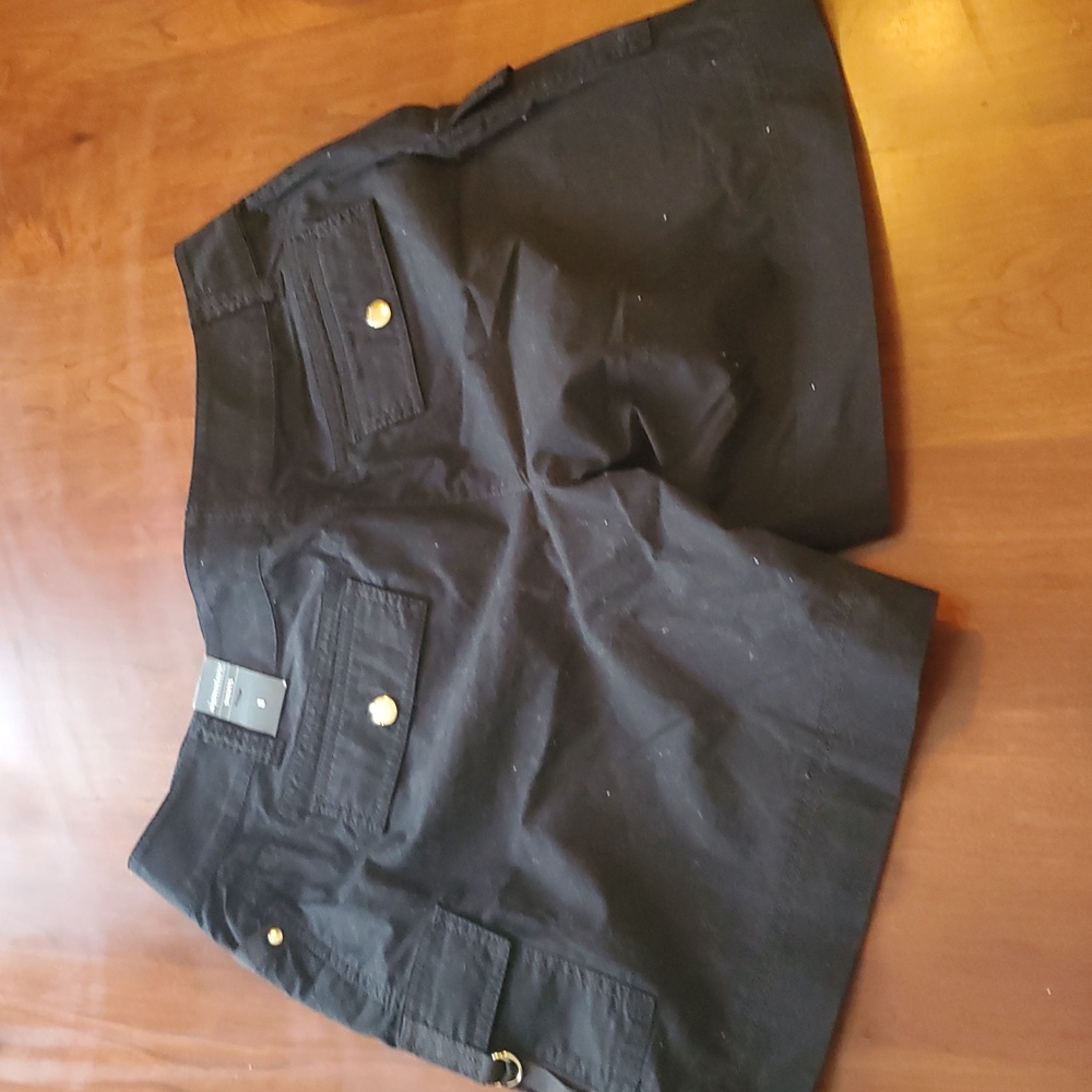 White House Black Market Women's Black Cargo Shorts - Picture 3 of 4
